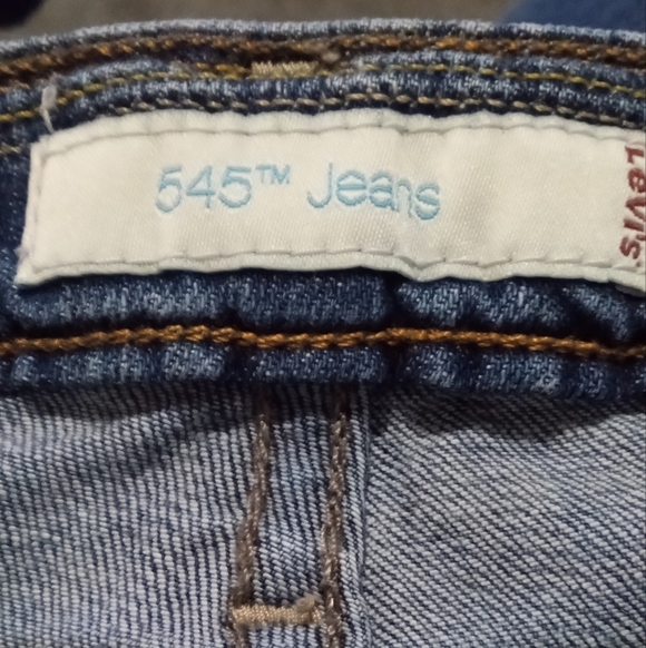 Levi's Blue Denim Cropped Capris - Picture 4 of 6